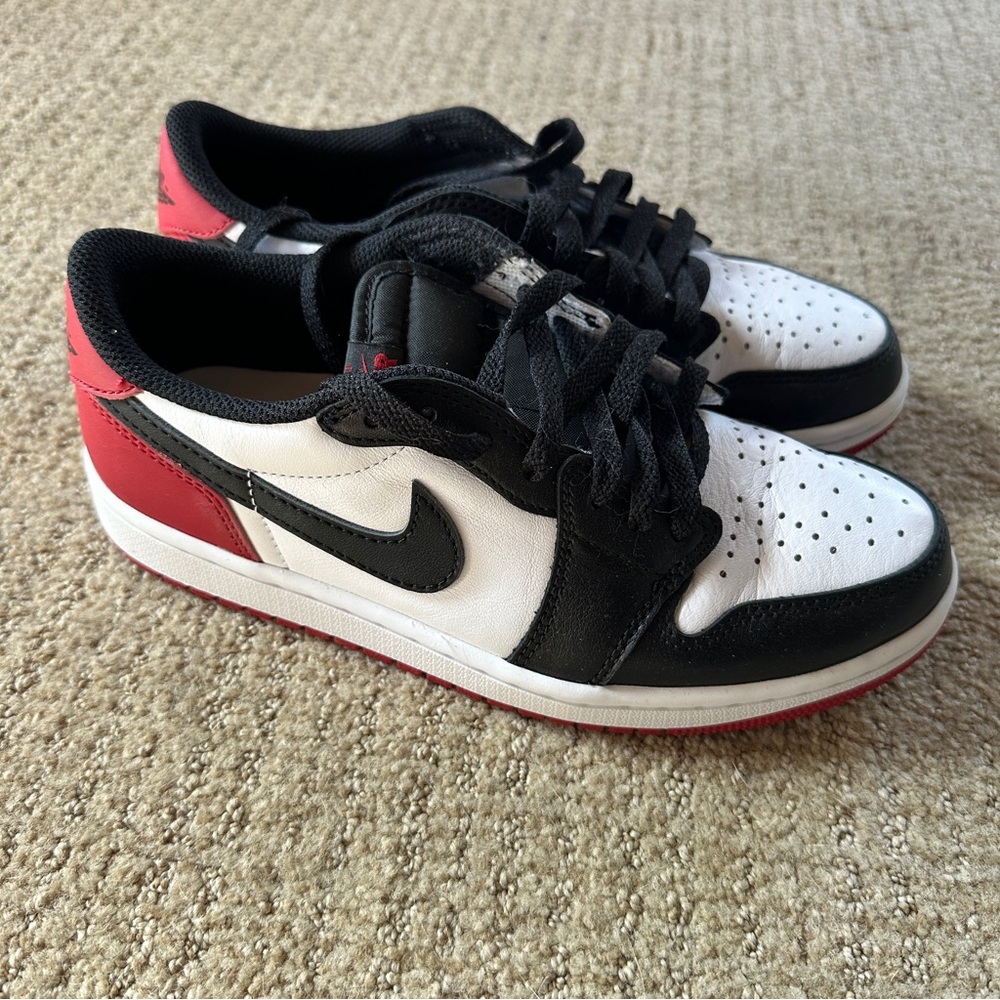 Air Jordan 1 low red and black 6.5